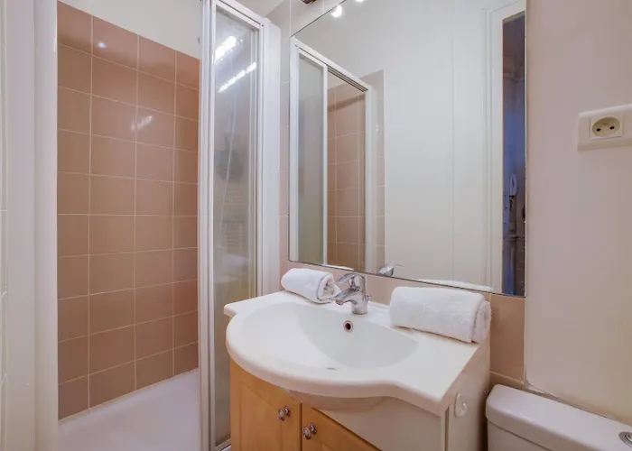 Apartment Tiny House Champs Elysees *