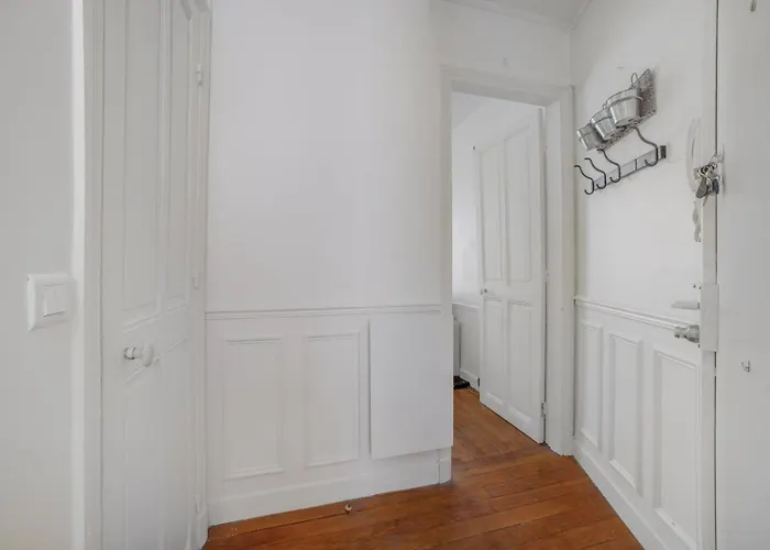 Tiny House Champs Elysees アパート *