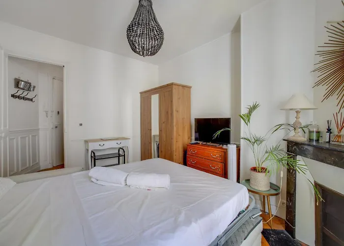 Tiny House Champs Elysees パリ